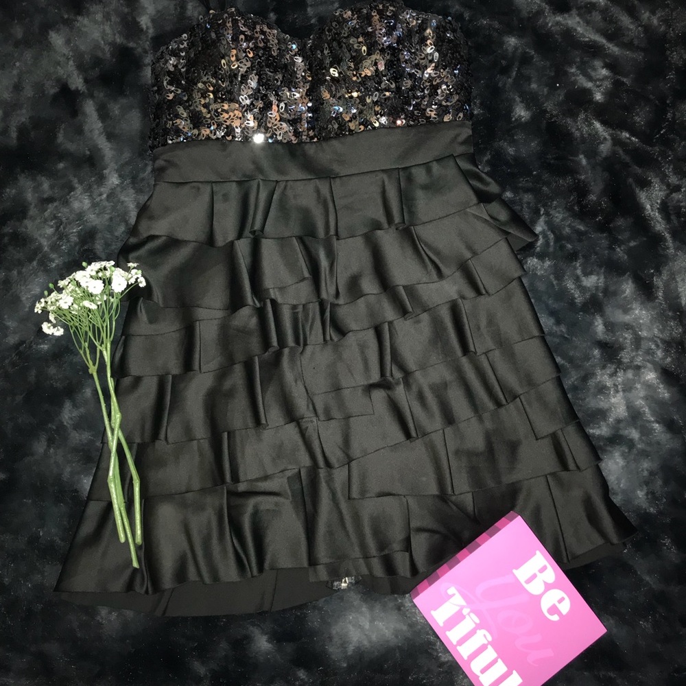 Strapless dress